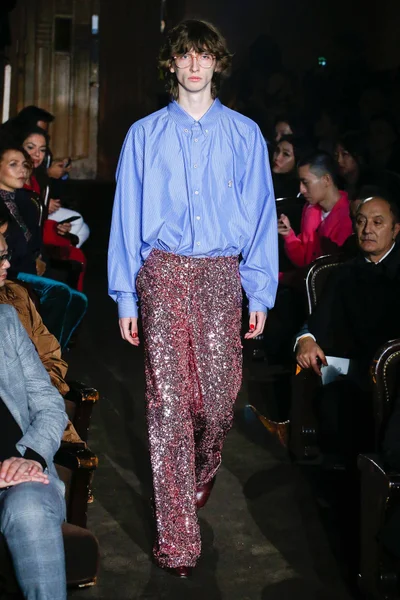 Look 80